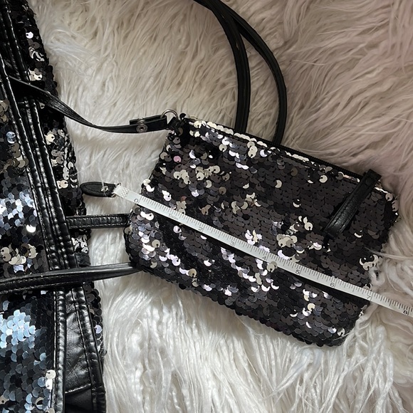 2 pc. Express Travel tote with wristlet book bag carry all black, purse - Picture 11 of 12